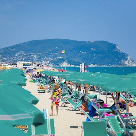 Villaggio Turistico Internazionale Porto Recanati Dış mekan fotoğraf